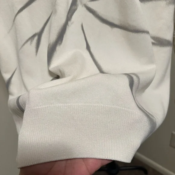 Left Point Rise to Reign Crewneck - Picture 3 of 10